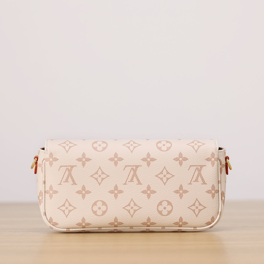 LV lvy Crossbody bag
