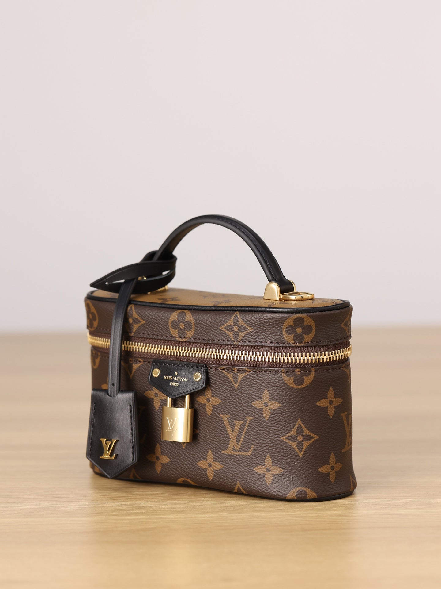 LV Vanity CHAIN POUCH Cosmetic bag