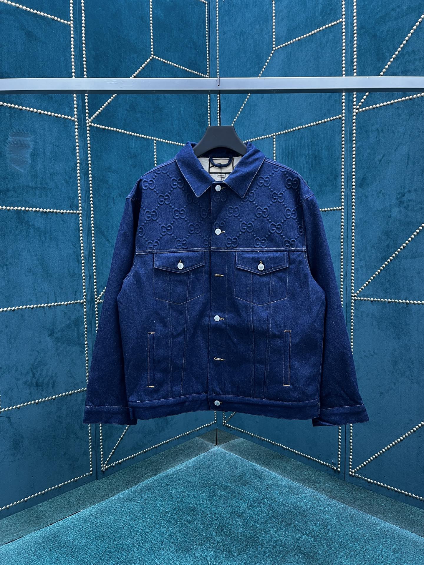 Gucci Coats & Jackets NO.5