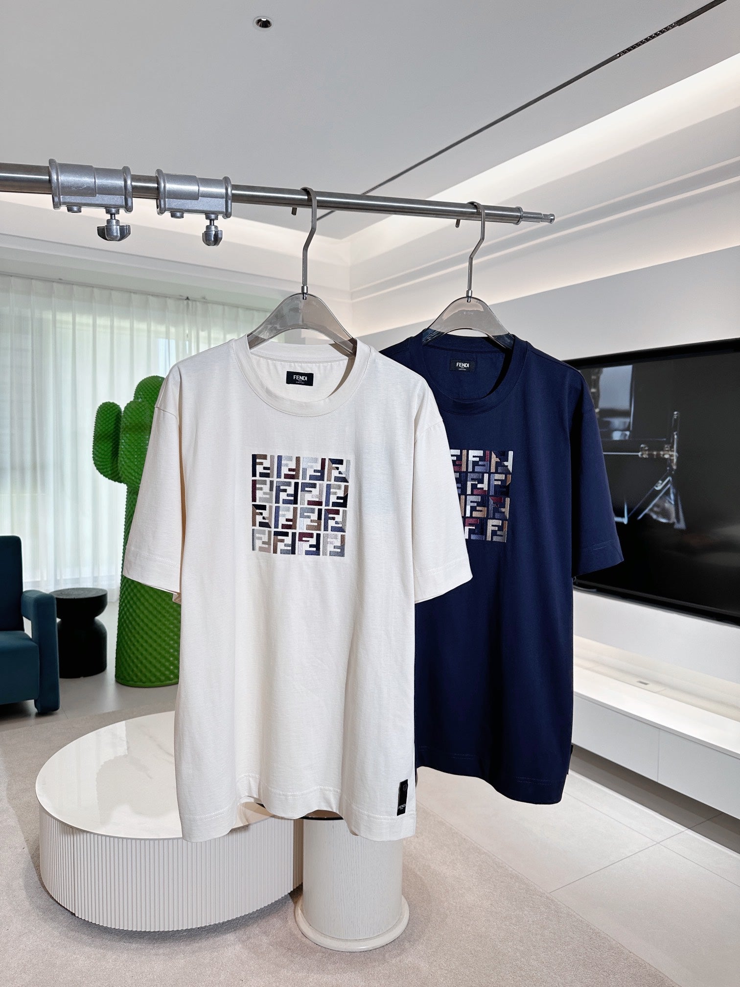 Fendi T-shirt NO.1