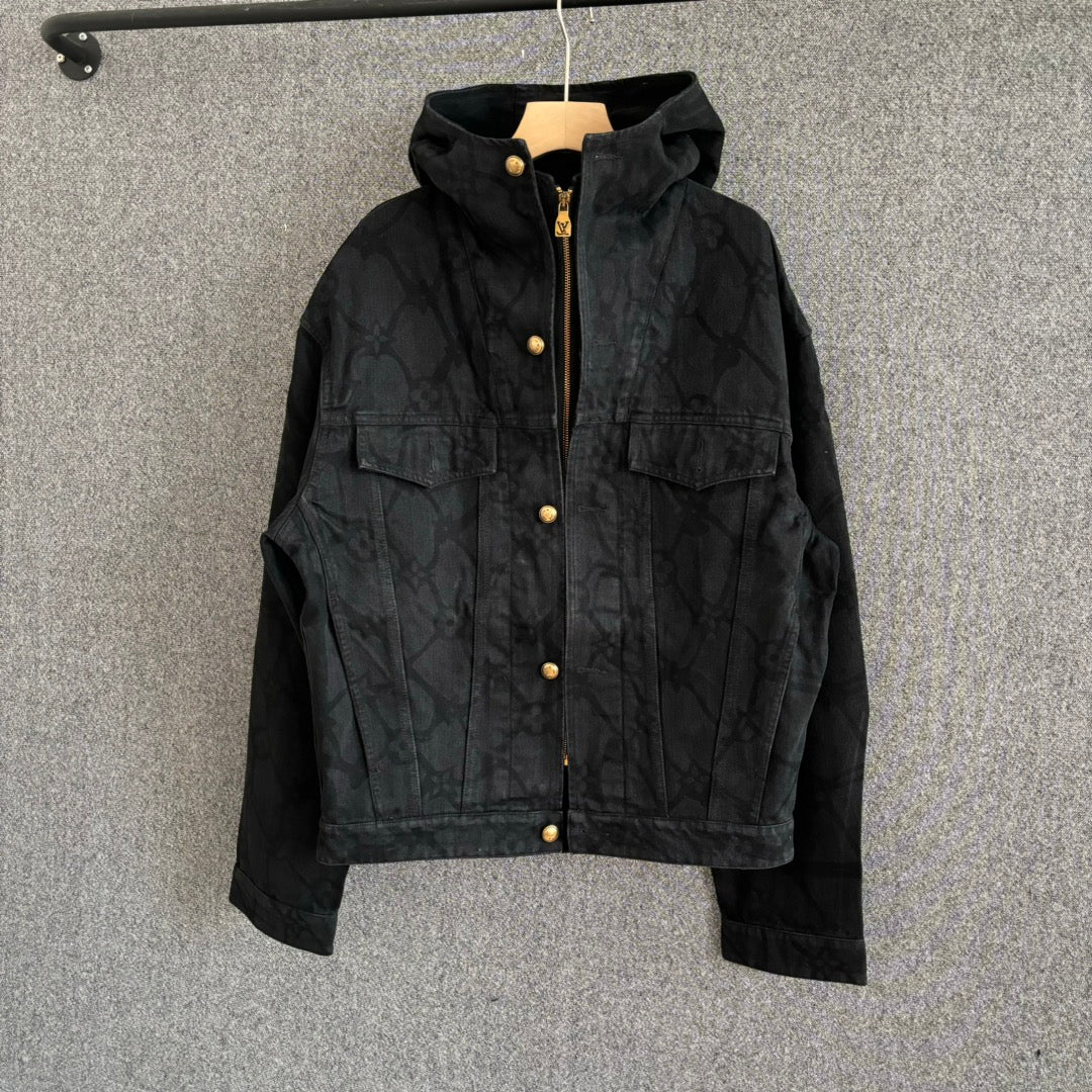 Gucci Coats & Jackets NO.5