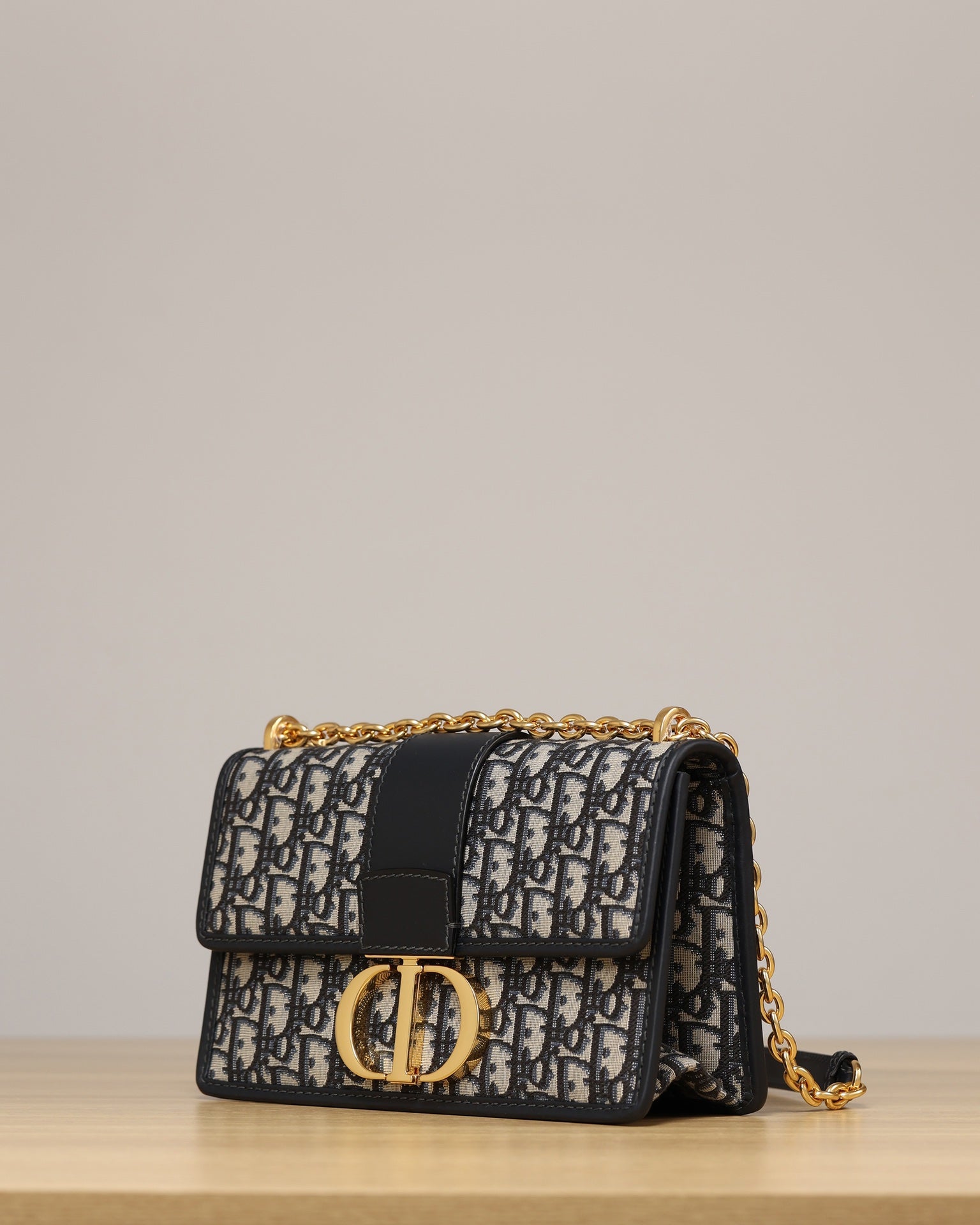 Dior 30 Montaigne Chain Box bag