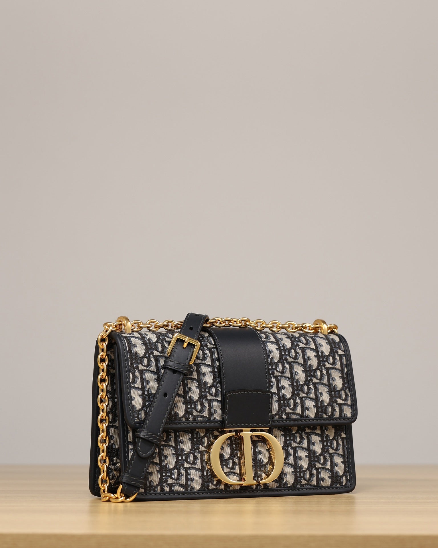 Dior 30 Montaigne Chain Box bag