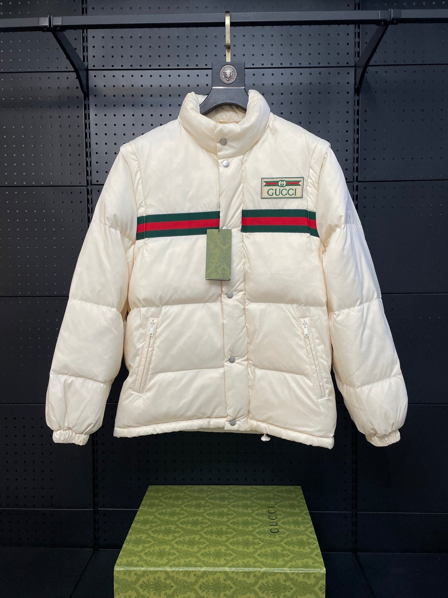 Gucci Coats & Jackets NO.6
