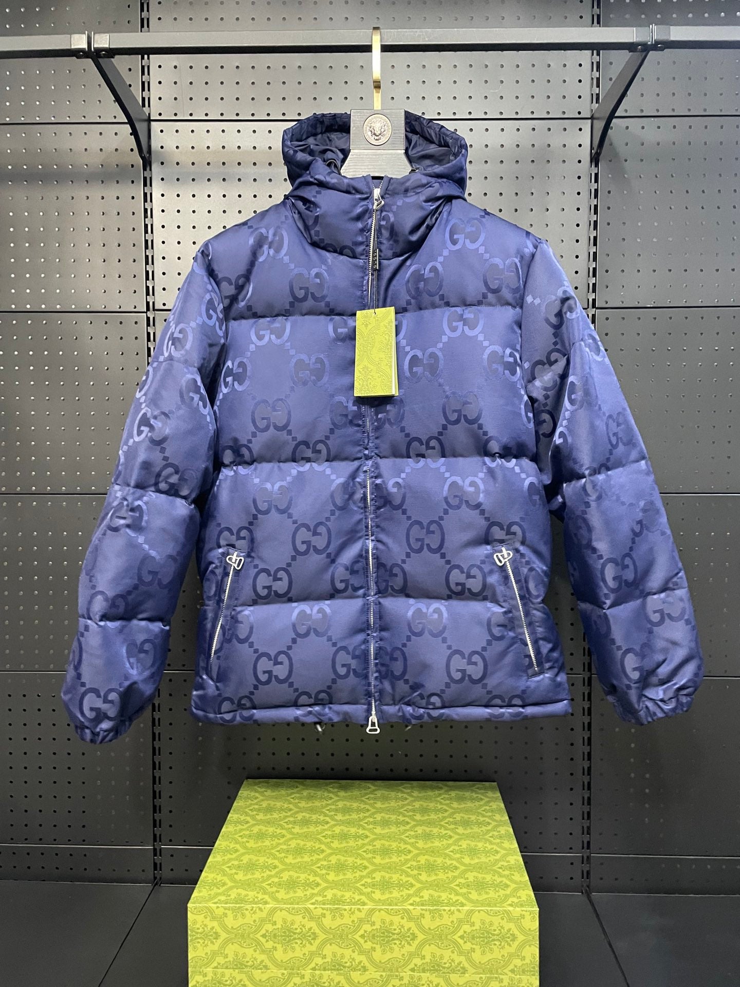 Gucci Coats & Jackets NO.6