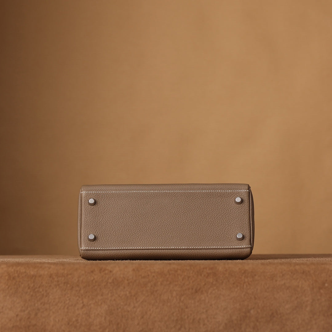 Hermès Kelly 25 Handbag togo leather