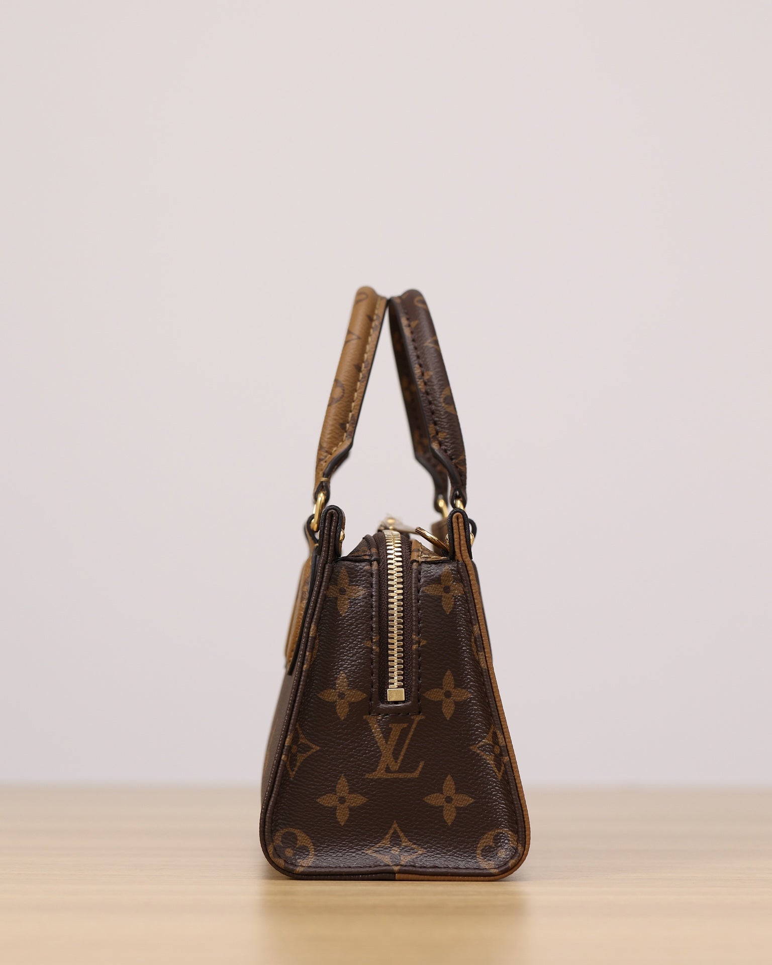 LV ONTHEGO East-West