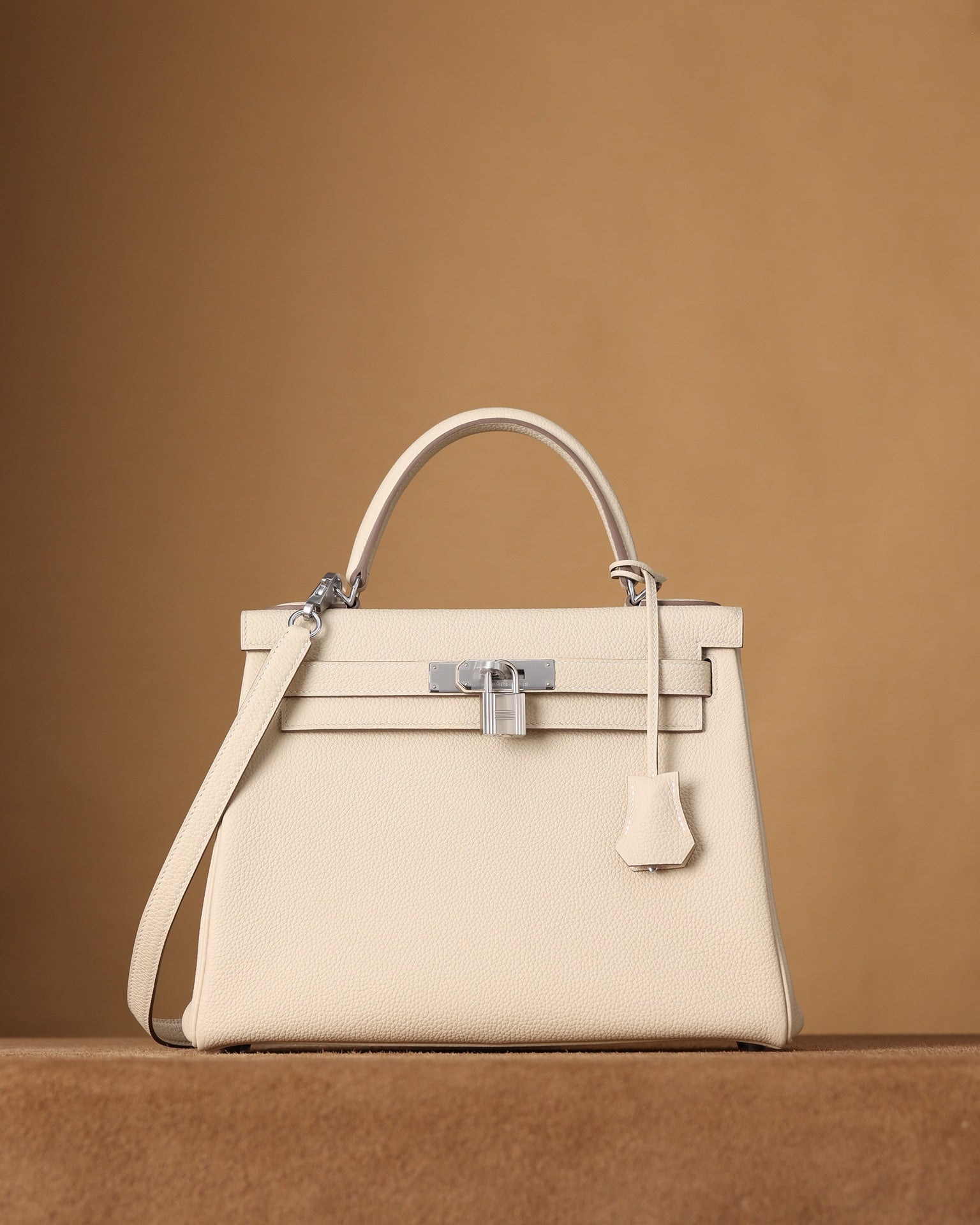 Hermès Kelly 28 Handbag togo leather