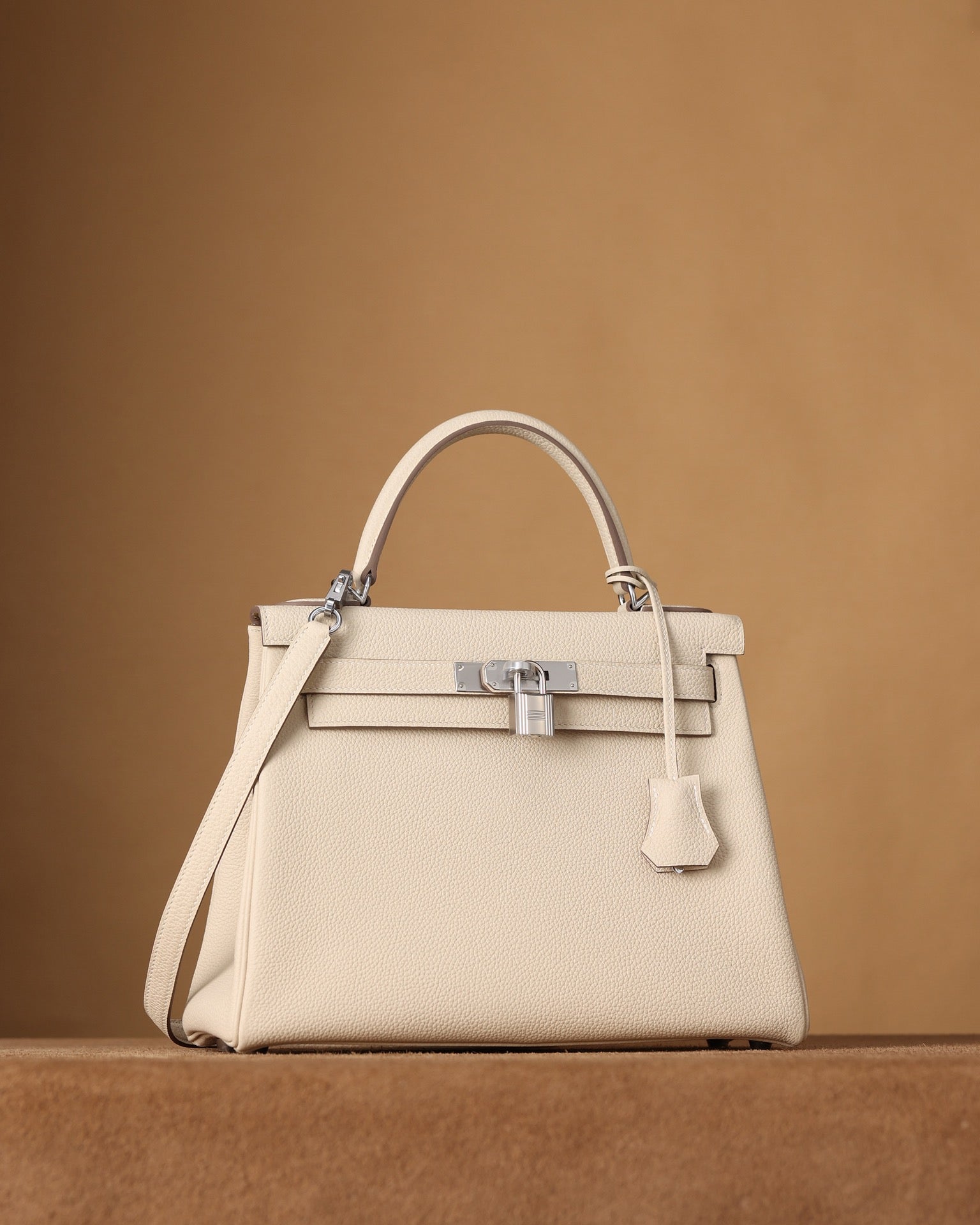 Hermès Kelly 28 Handbag togo leather