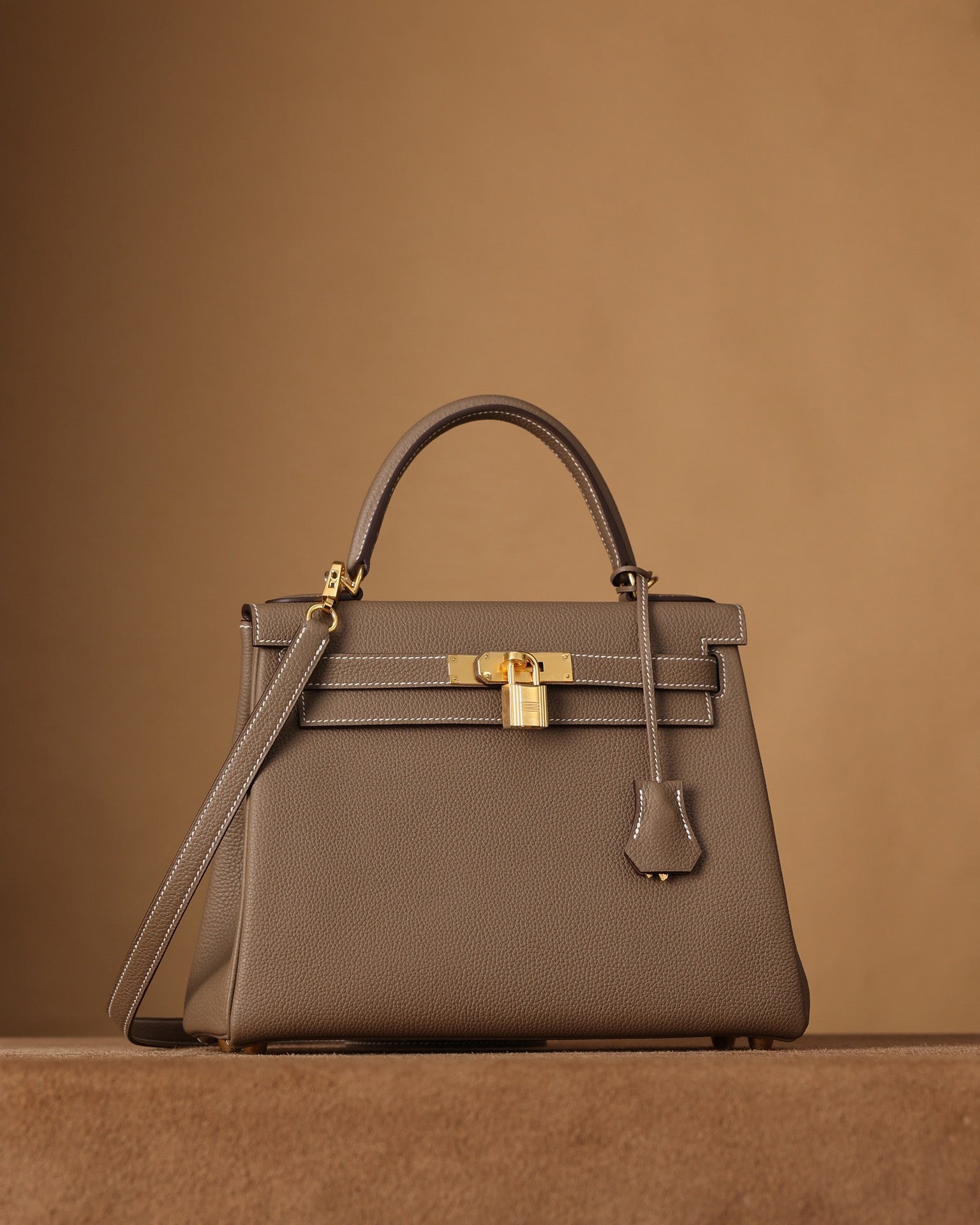 Hermès Kelly 28 Handbag togo leather