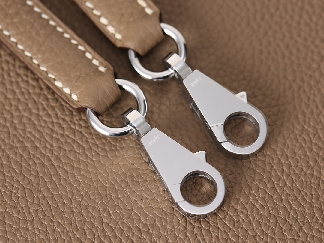 Hermès Kelly 28 Handbag togo leather