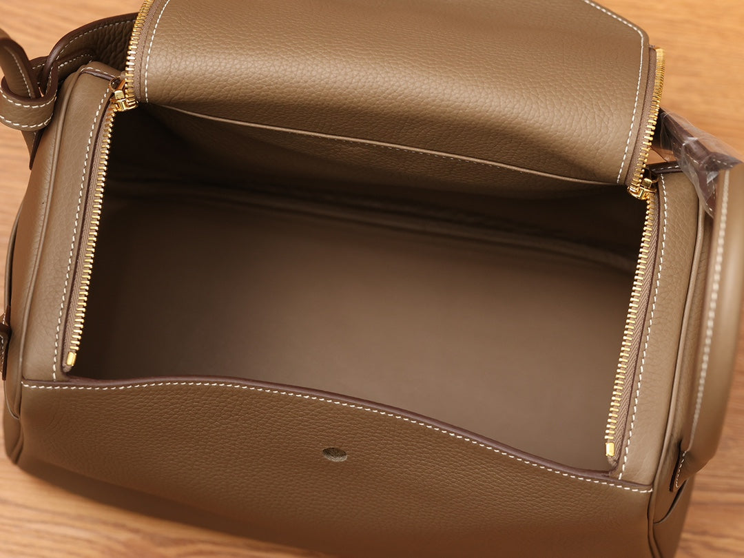 Hermès Lindy 30 Shoulder bag