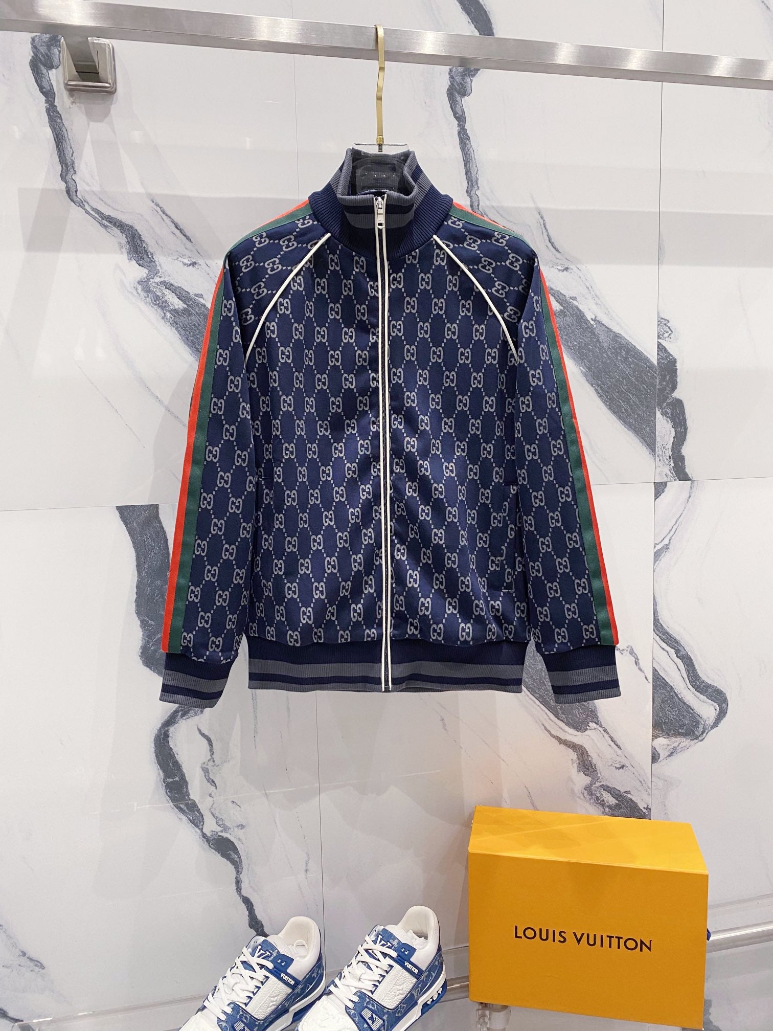 Gucci Coats & Jackets NO.4