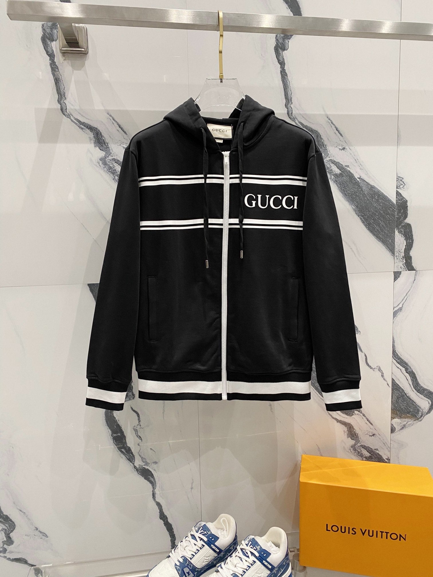 Gucci Coats & Jackets NO.4