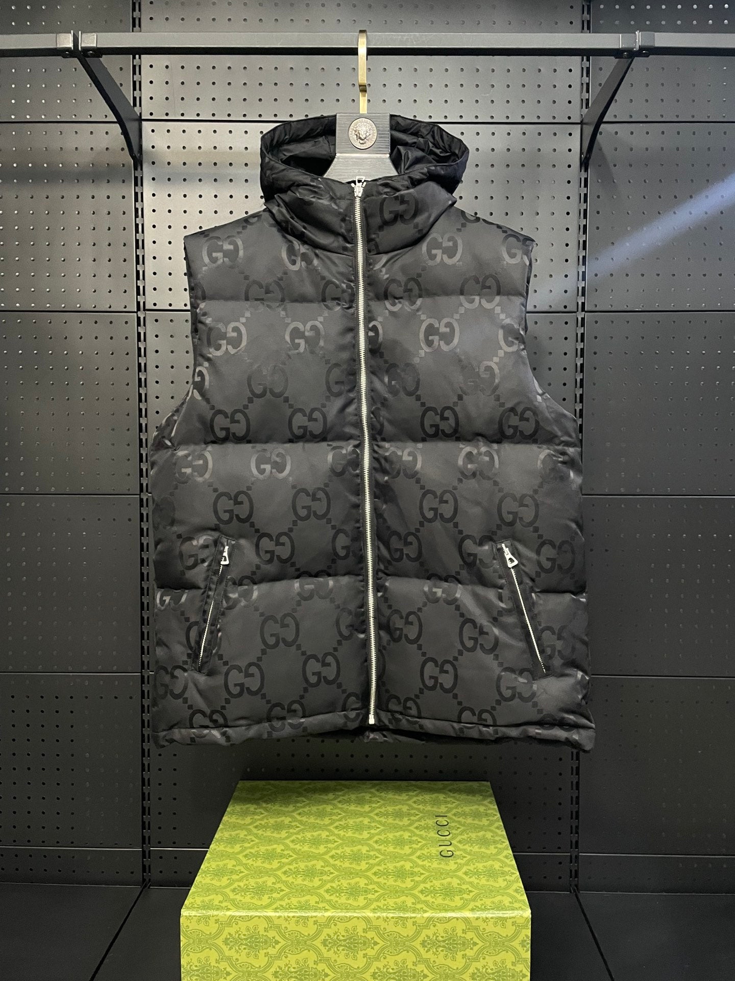 Gucci Coats & Jackets NO.6