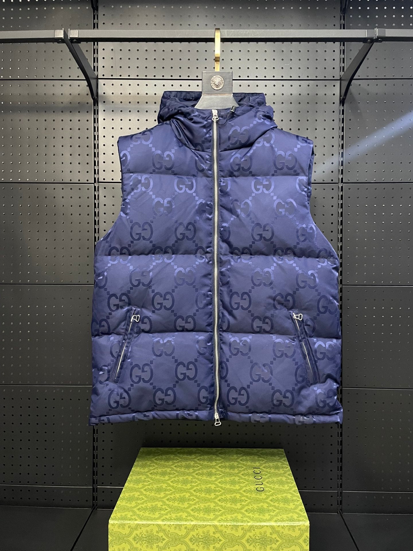 Gucci Coats & Jackets NO.6
