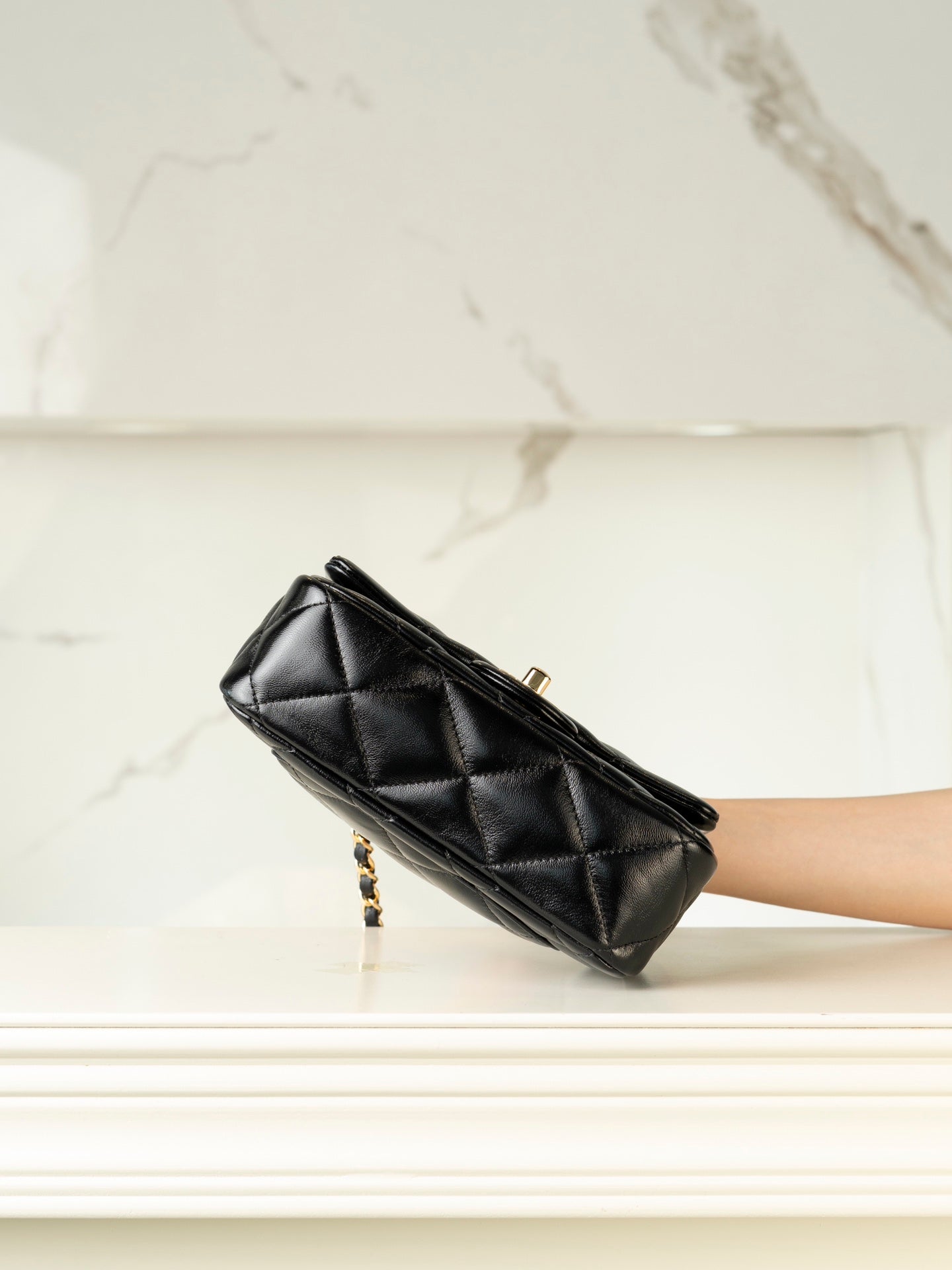 Chanel 24B Handbag（Small size）