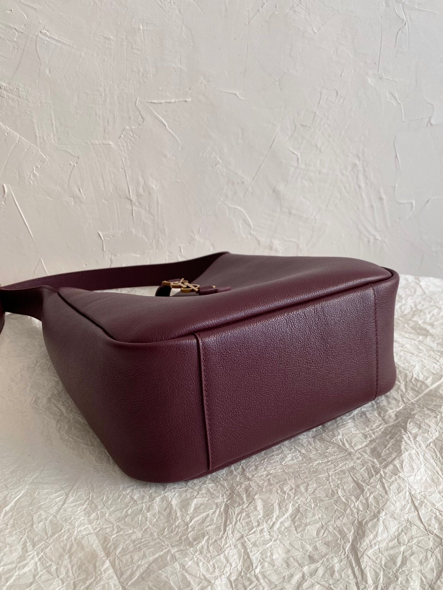 YSL LE5A7 Hobo Shoulder bag（Medium size）