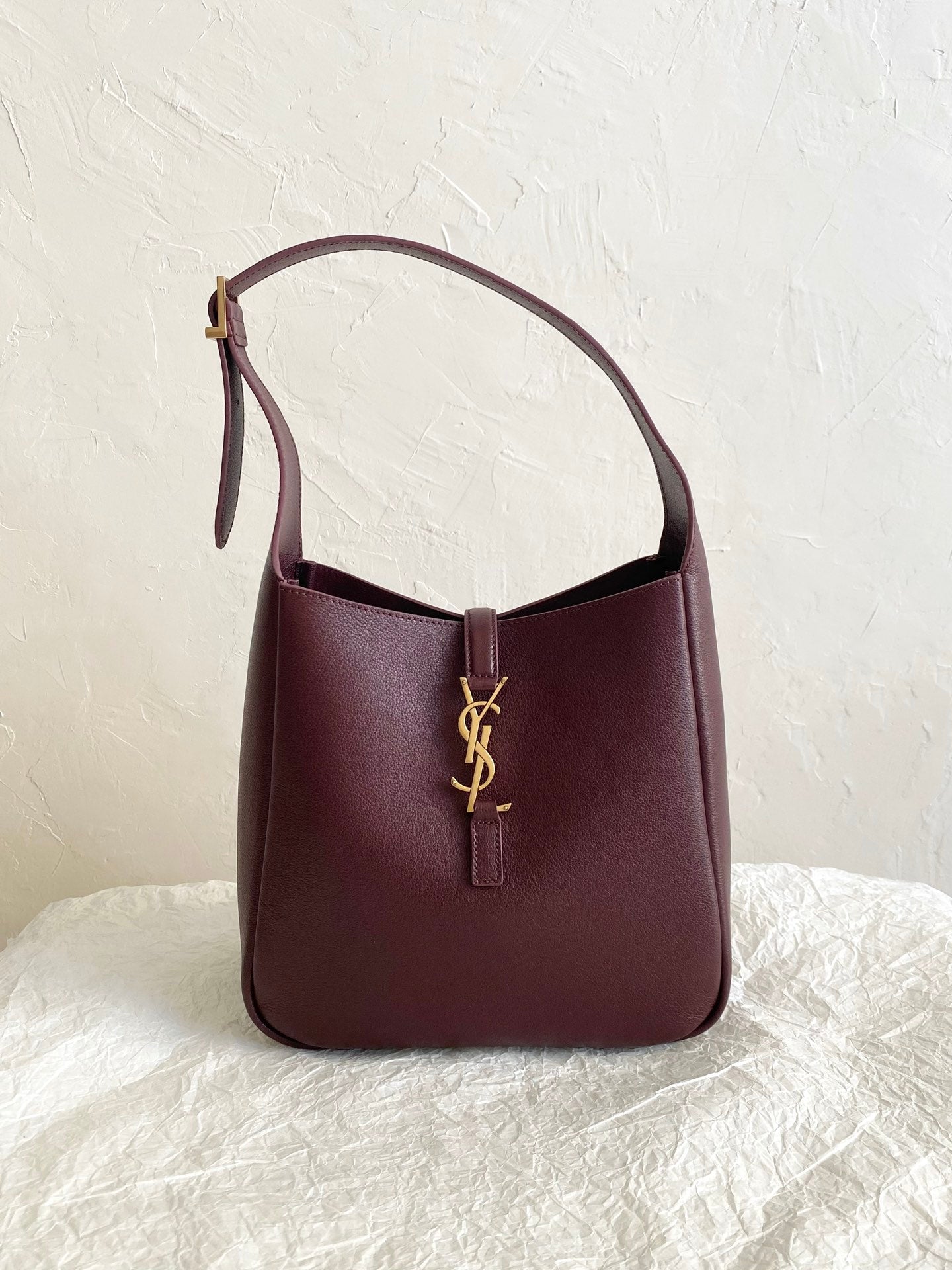 YSL LE5A7 Hobo Shoulder bag（Medium size）