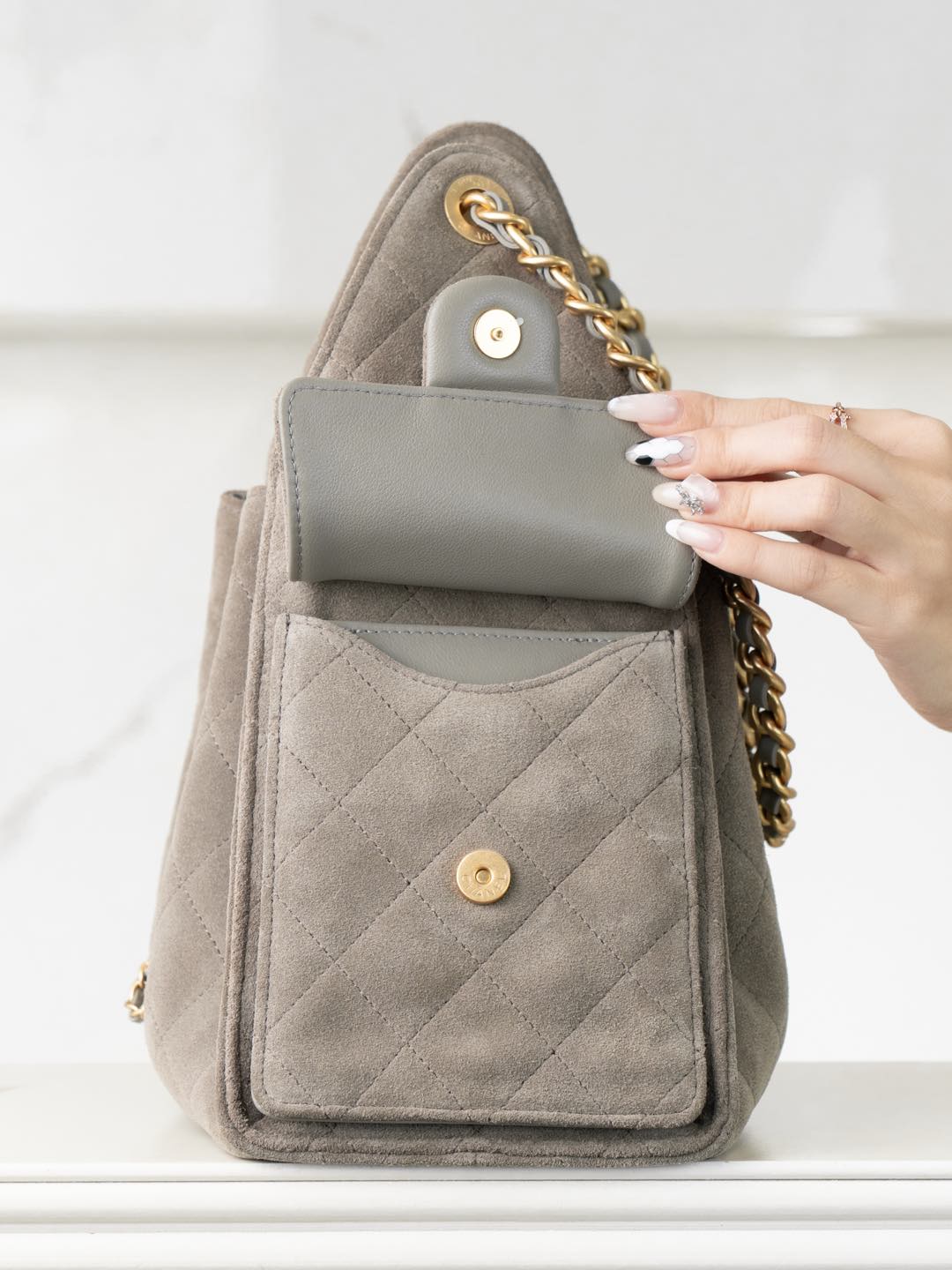 Chanel 25A Drawstring bucket bag