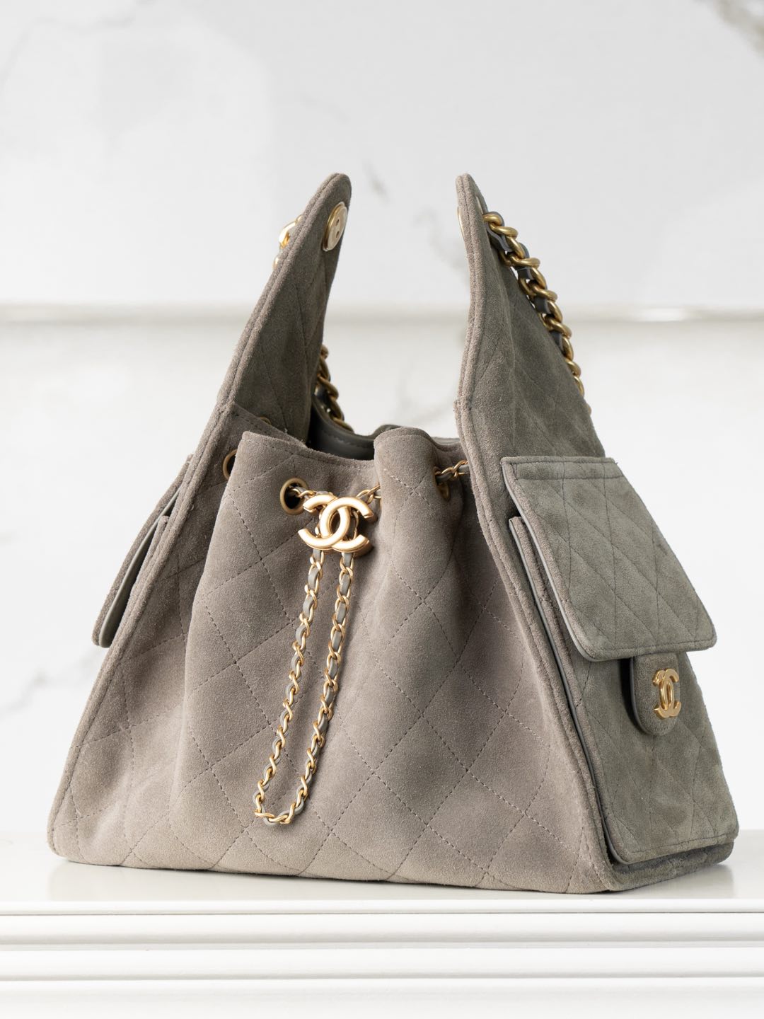 Chanel 25A Drawstring bucket bag