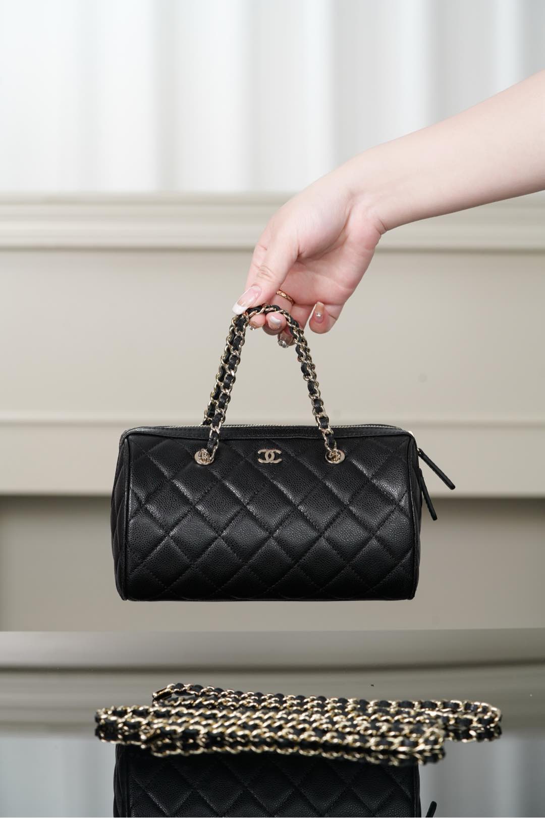 Chanel 25P Handbag