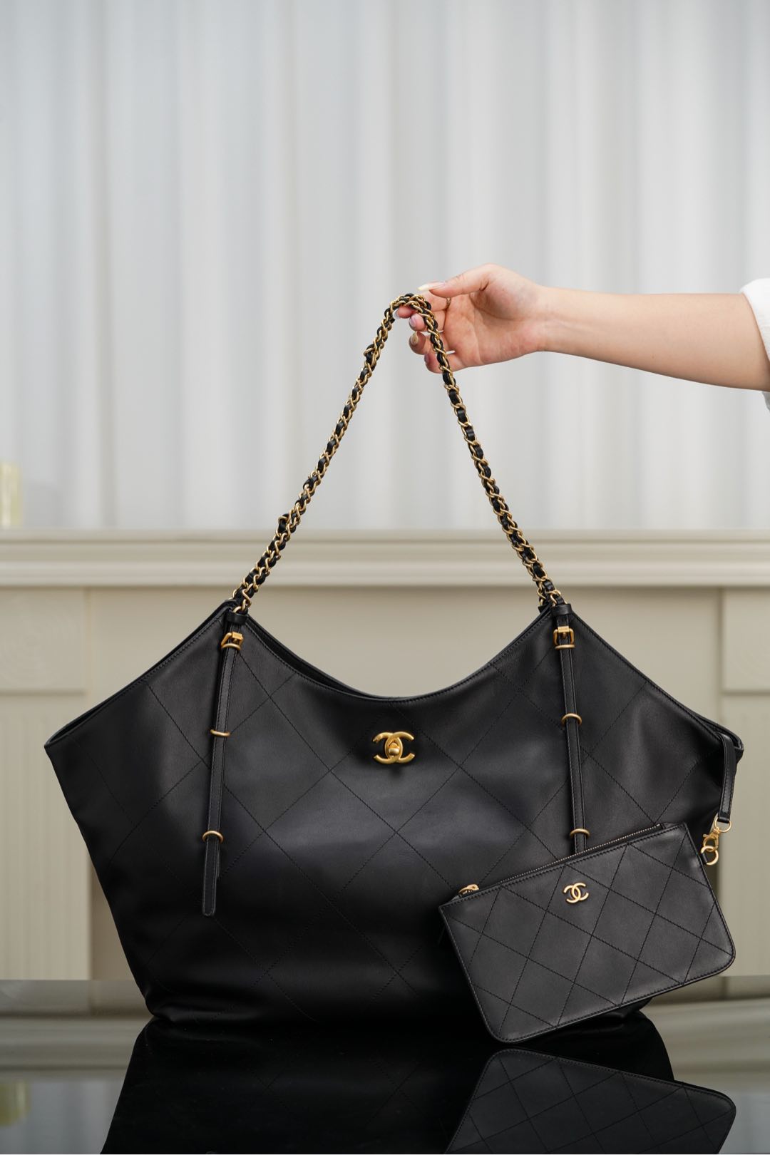 Chanel 25P Tote bag