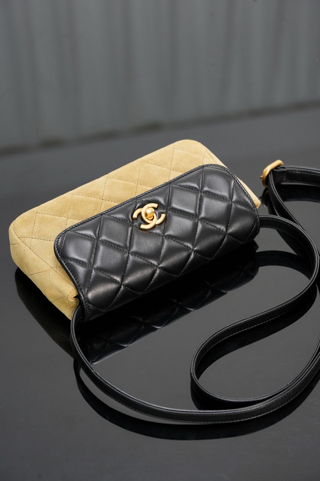 Chanel 25A Shoulder bag