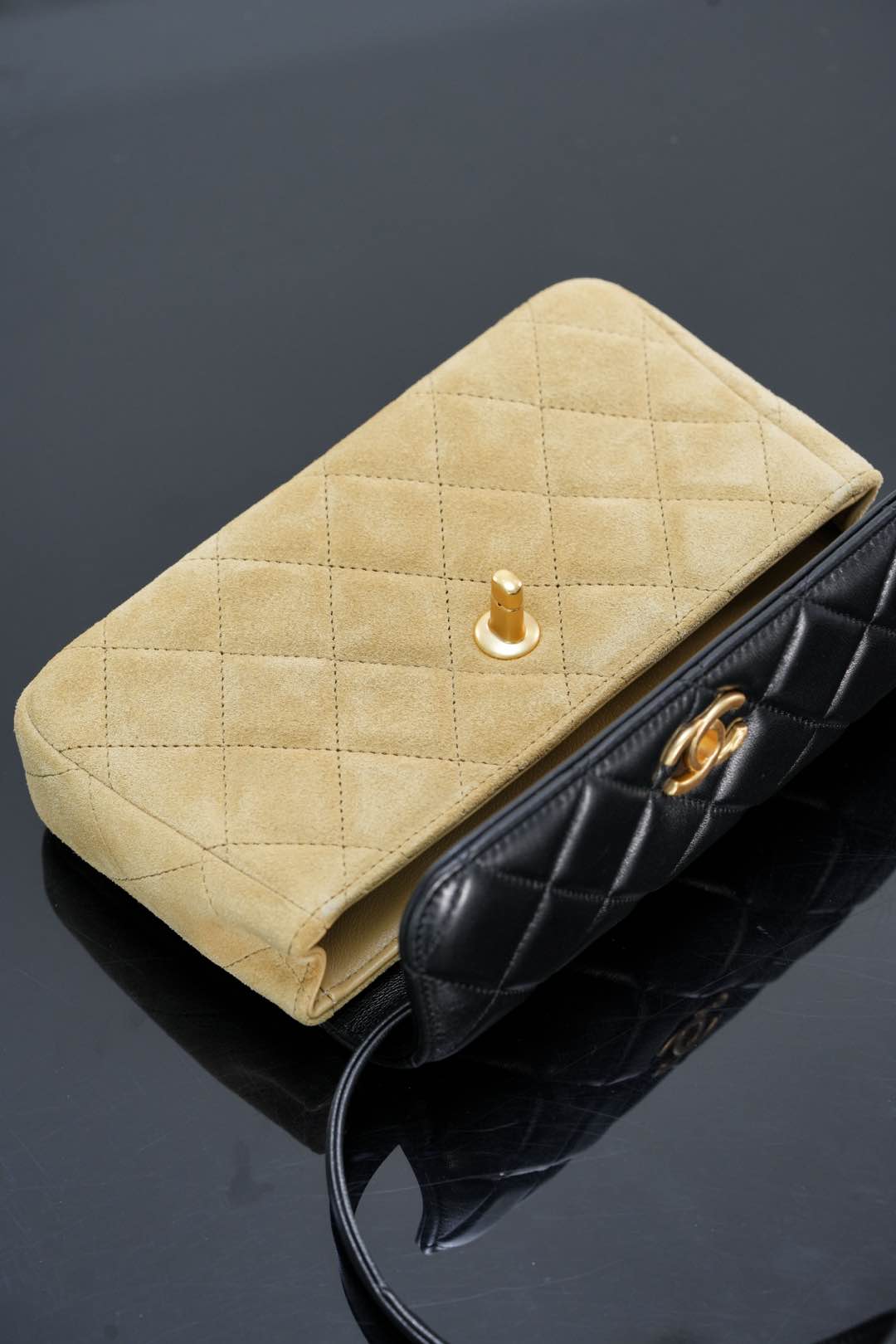 Chanel 25A Shoulder bag