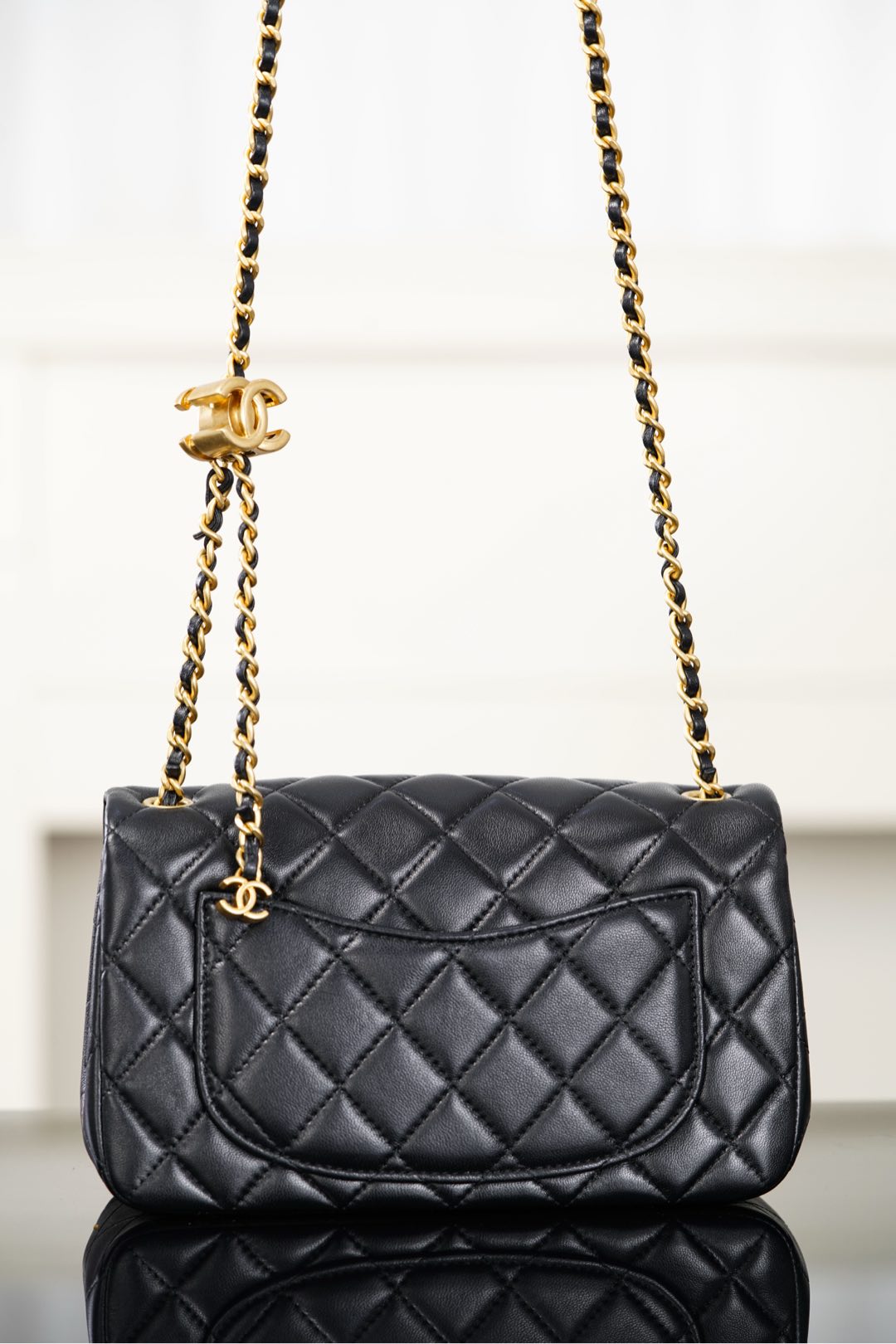 Chanel 25B Crossbody shoulder bag