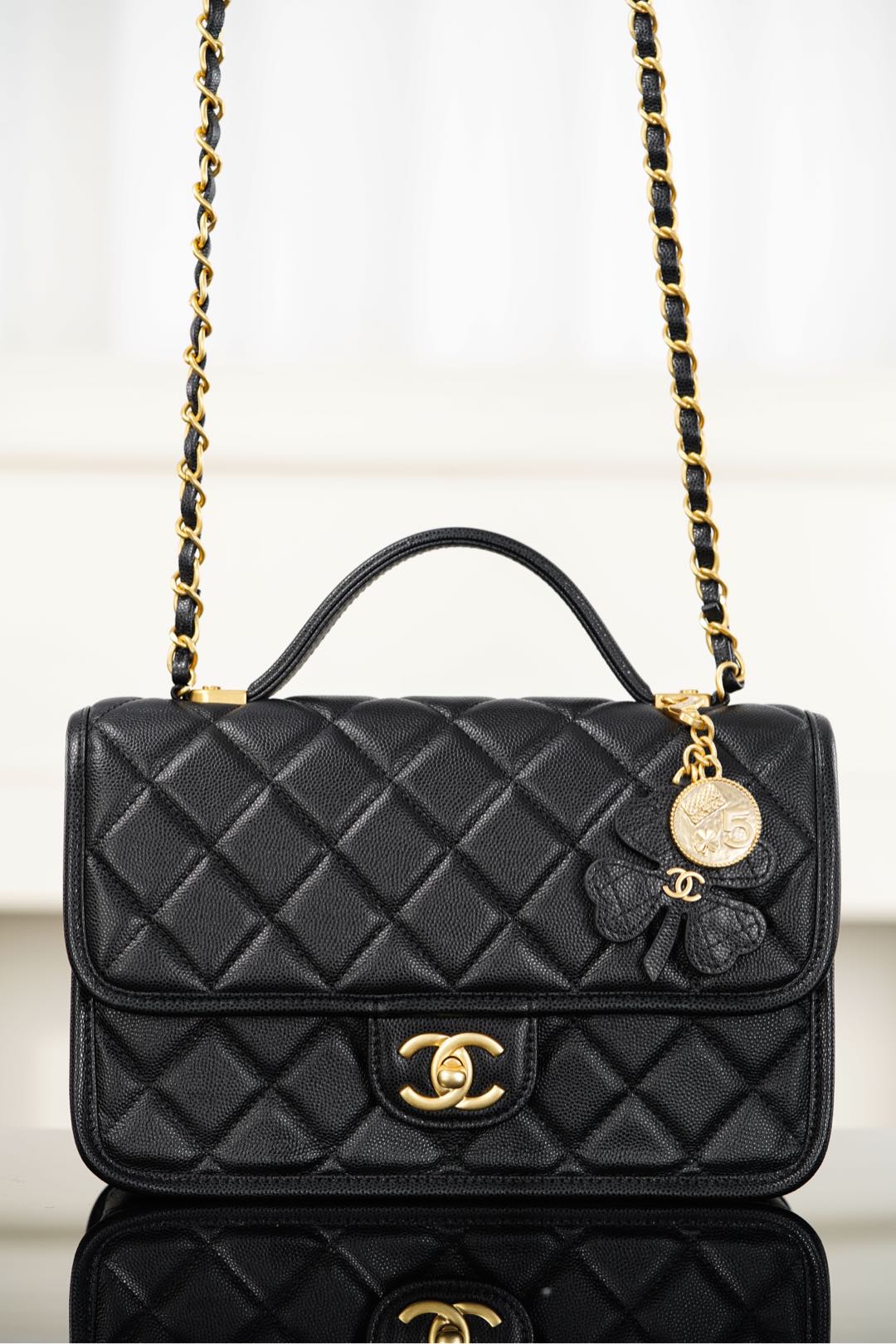 Chanel 25B Four-leaf clover messenger bag
