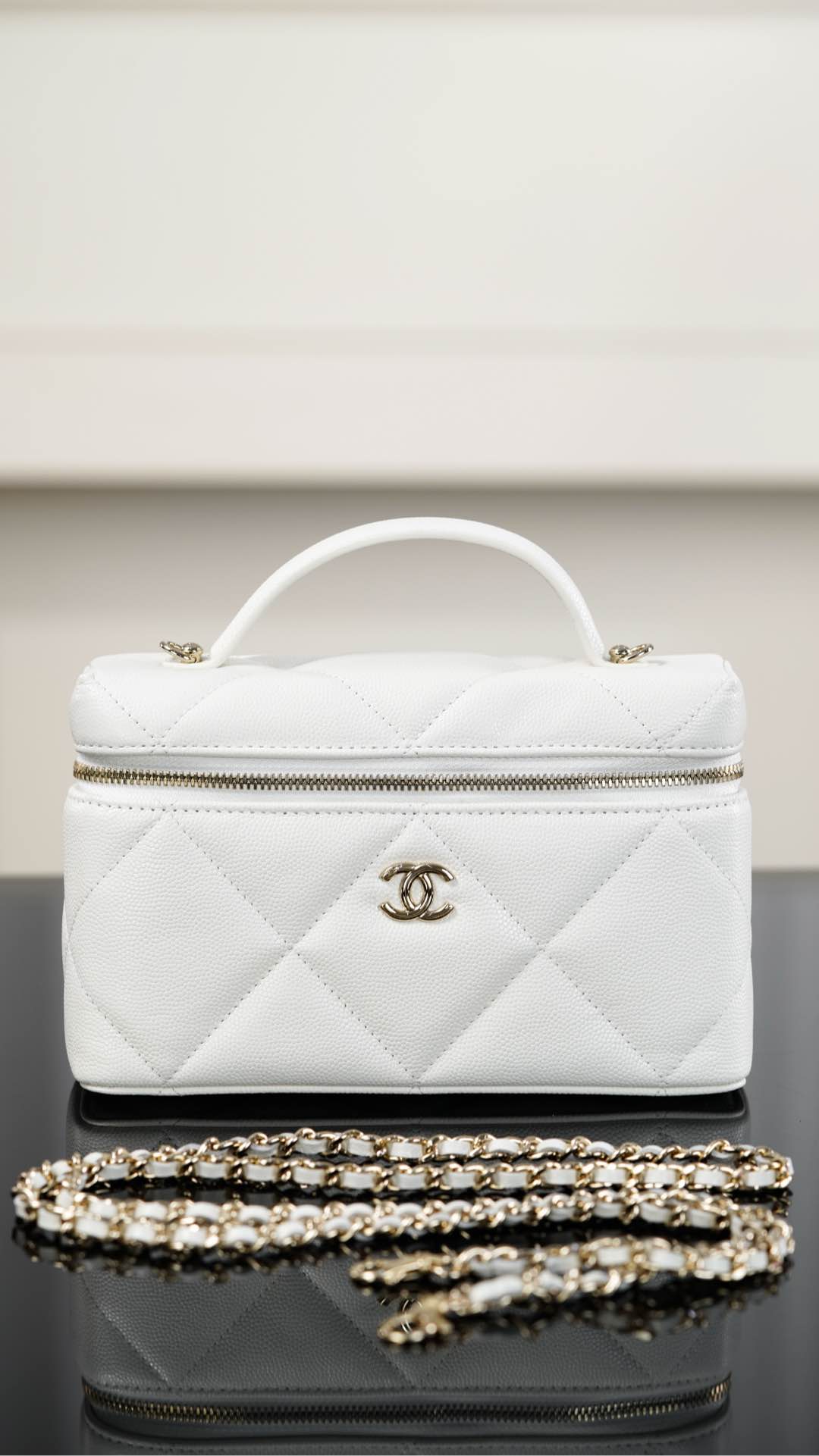 Chanel 25K Box bag