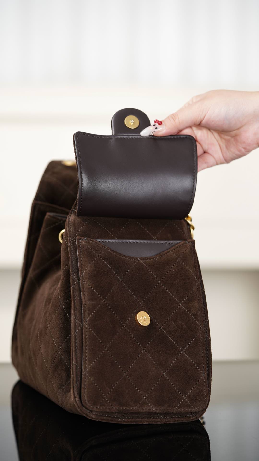 Chanel 25A Drawstring bucket bag