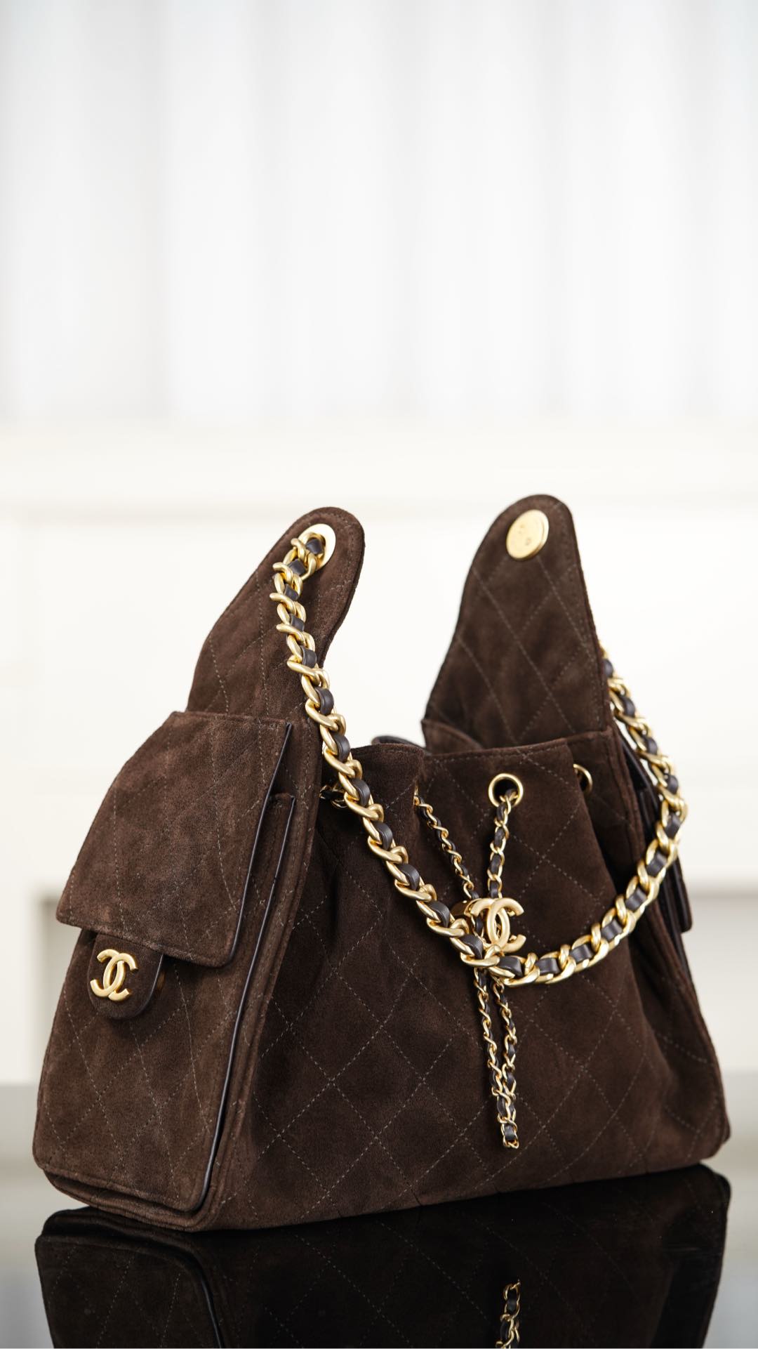 Chanel 25A Drawstring bucket bag