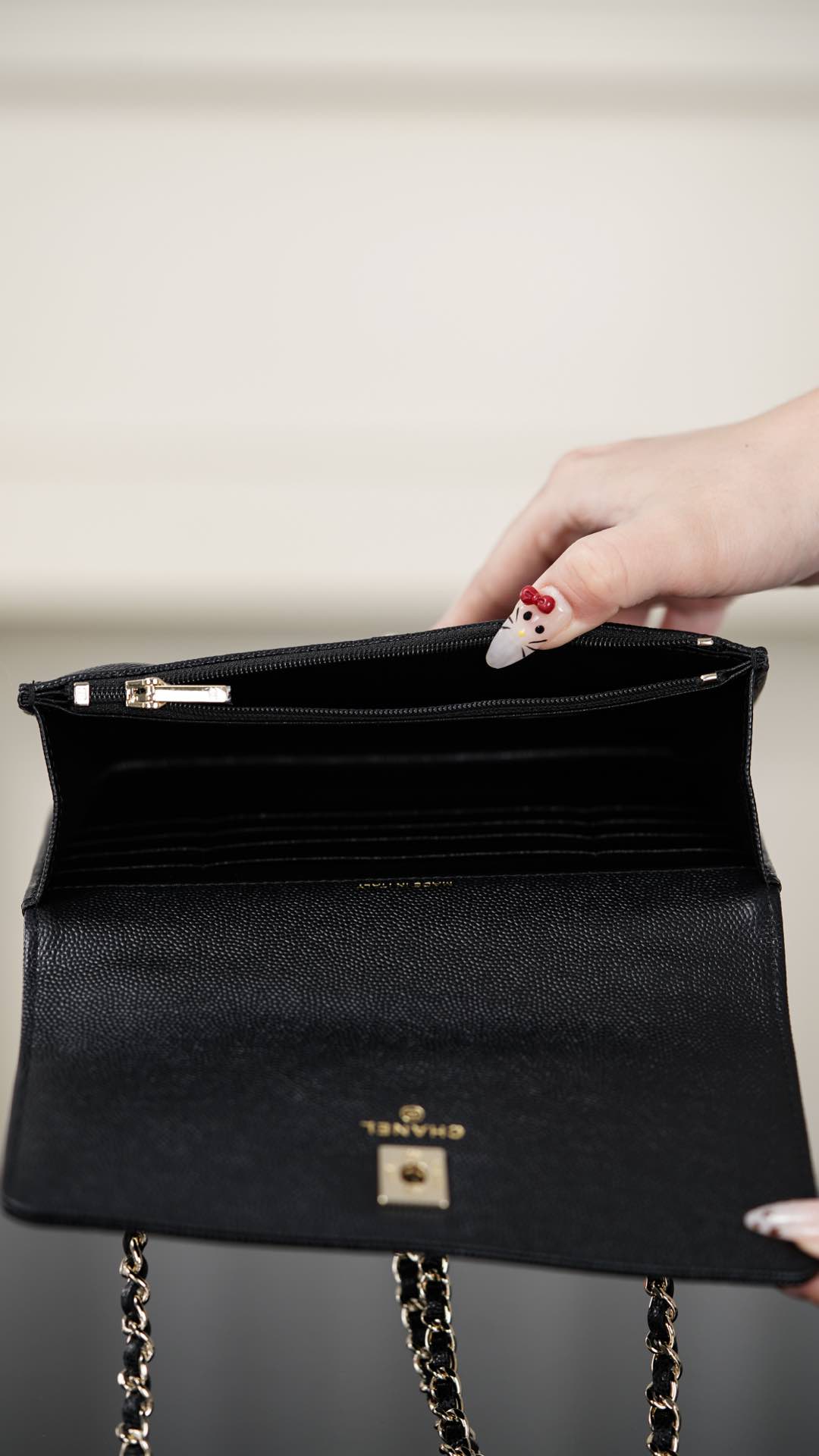 Chanel 25K Handbag